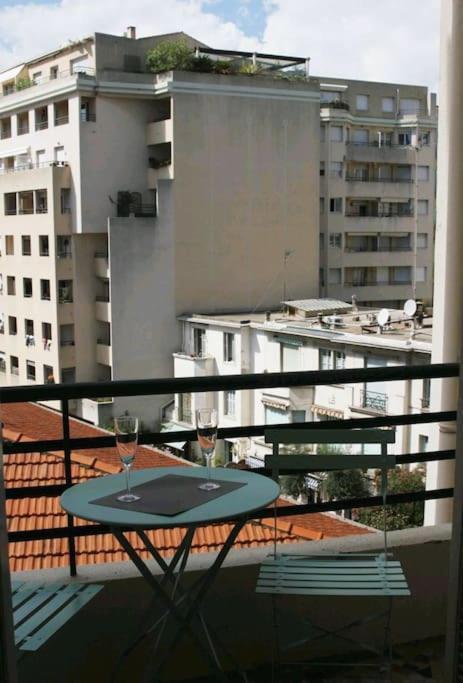 Apartment Central, Climatise, Proche Promenade Des Anglais. *